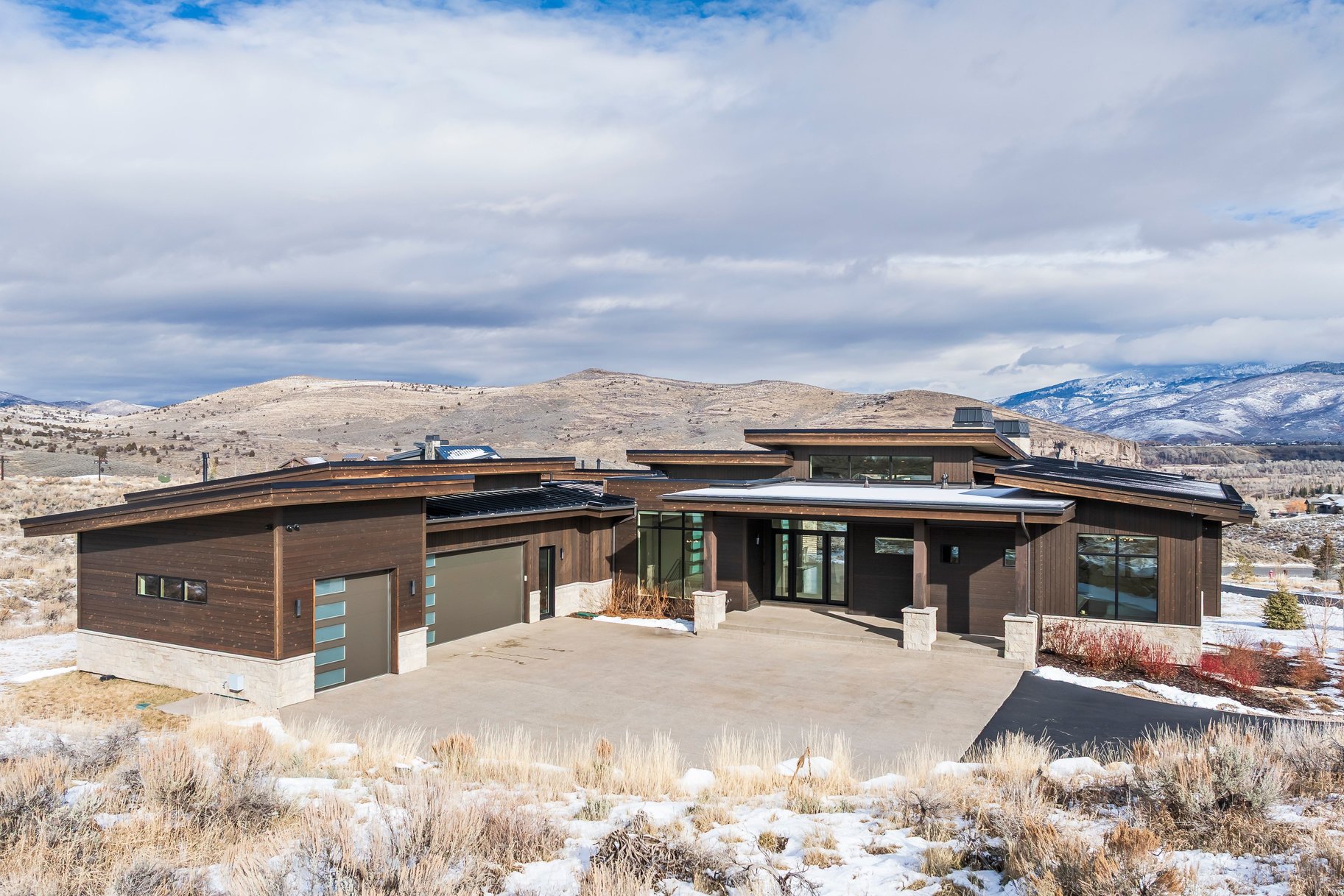  Beautiful Modern Custom Home with Rock Cliff Views at Victory Ranch - 物件實景