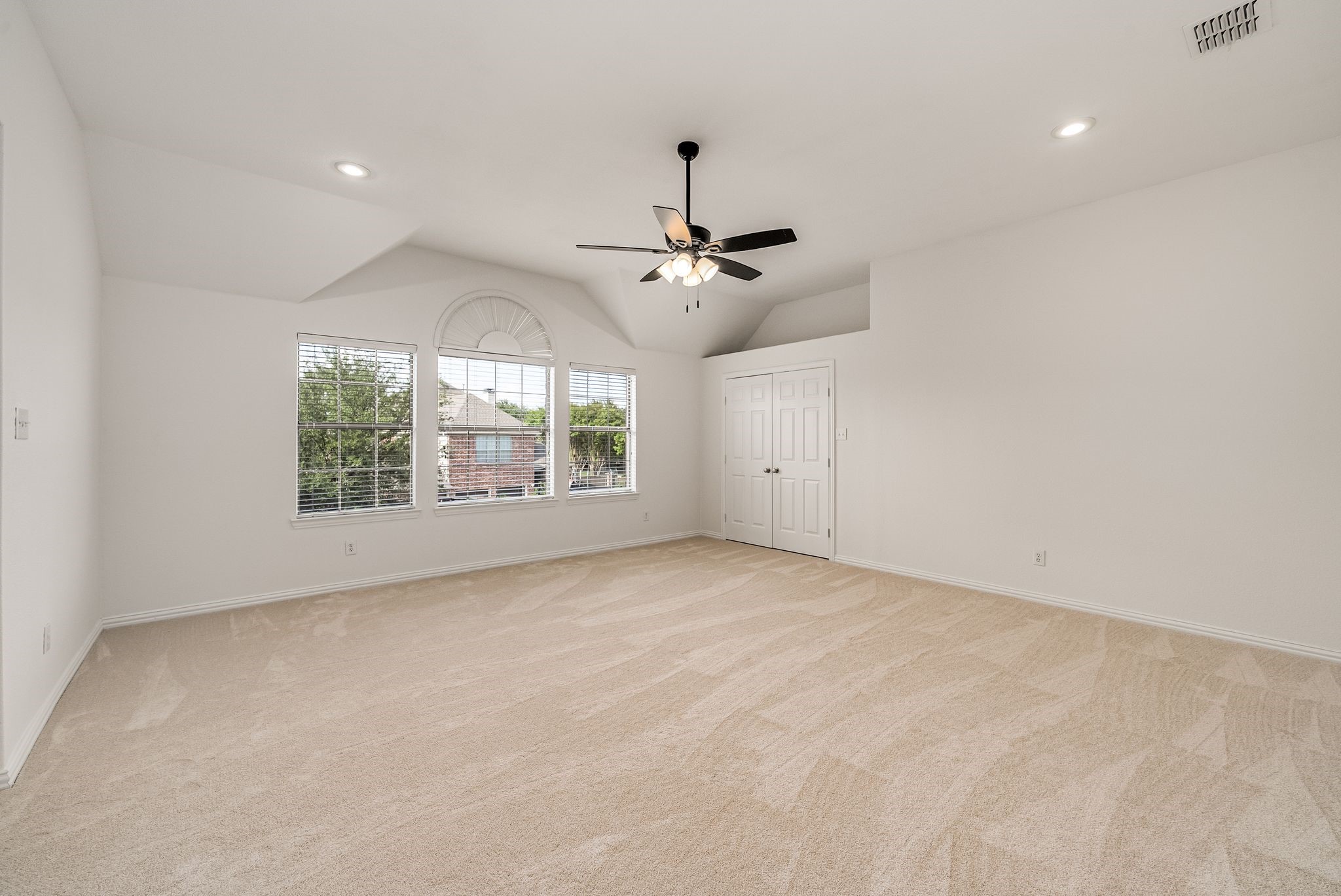 Frisco, Texas, 75033, United States, 4 Bedrooms Bedrooms, ,4 BathroomsBathrooms,Residential,For Sale,1938772