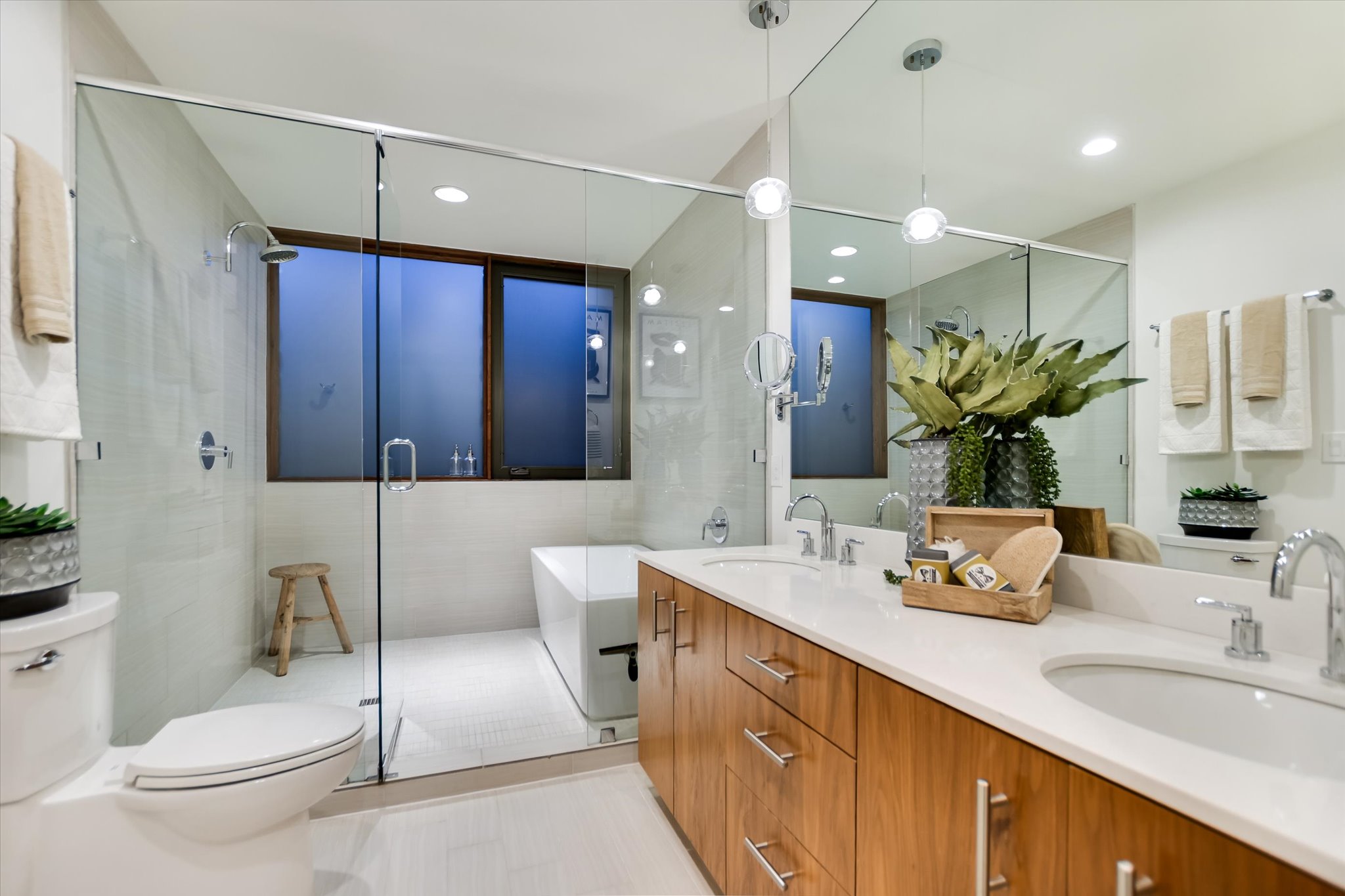  where  modern design meets everyday ease in galindo - 物件實景