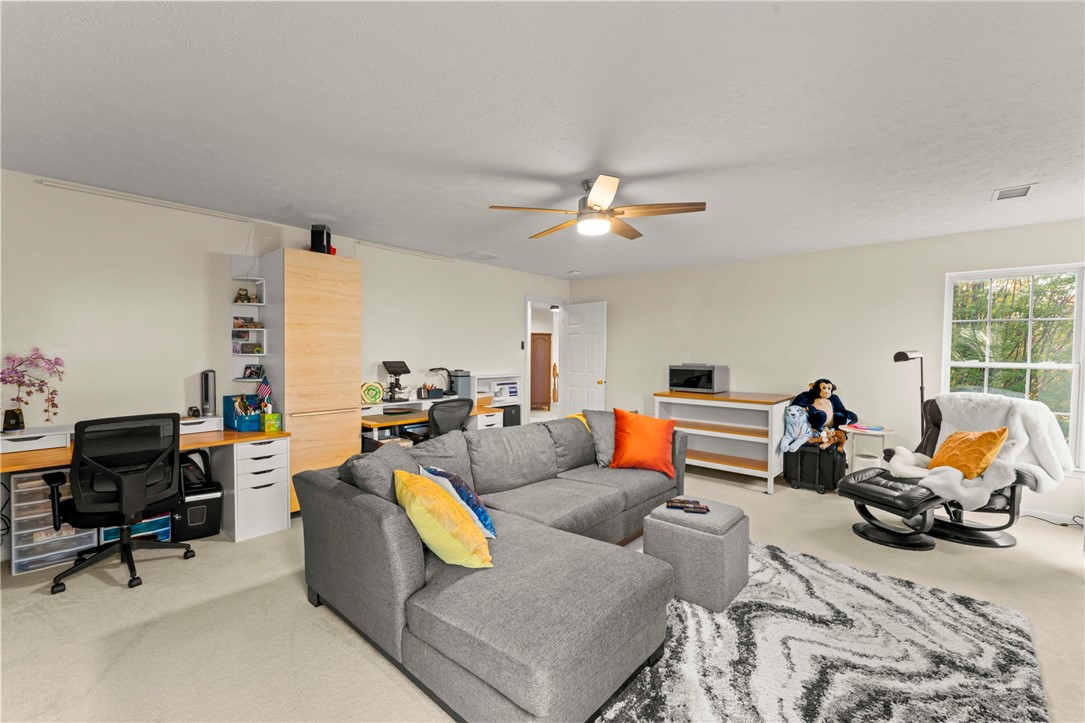 Venetia, Pennsylvania, 15367, United States, 4 Bedrooms Bedrooms, ,3 BathroomsBathrooms,Residential,For Sale,2008848