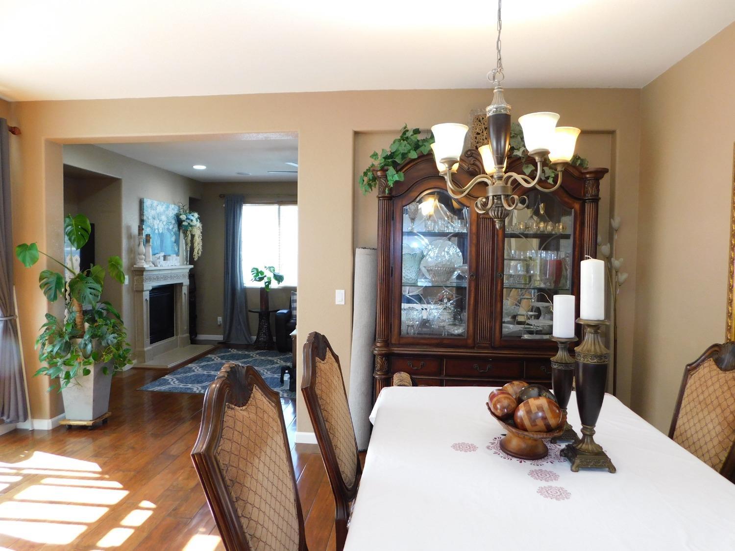 Stockton, California, 95205, United States, 5 Bedrooms Bedrooms, ,3 BathroomsBathrooms,Residential,For Sale,1935590