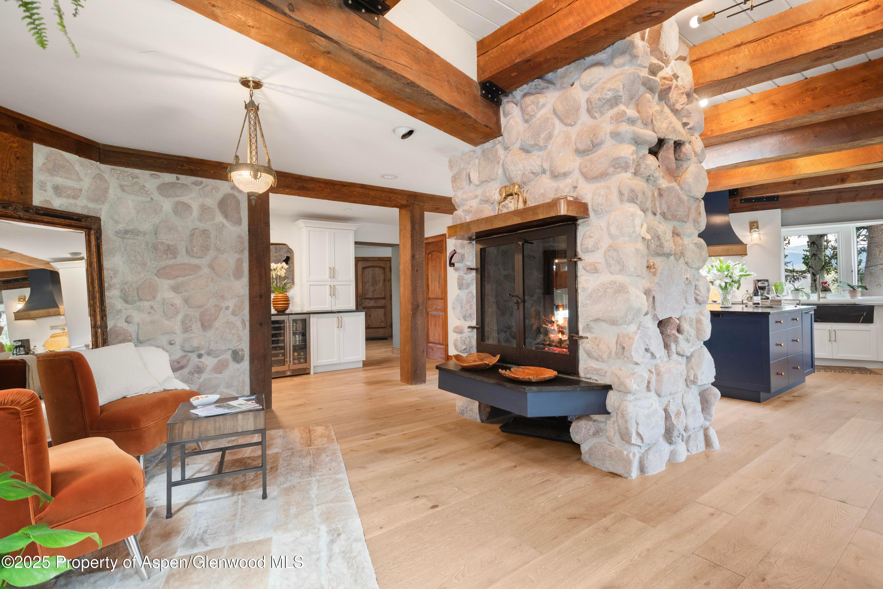 Aspen, Colorado, 81611, United States, 3 Bedrooms Bedrooms, ,4 BathroomsBathrooms,Residential,For Sale,1932450