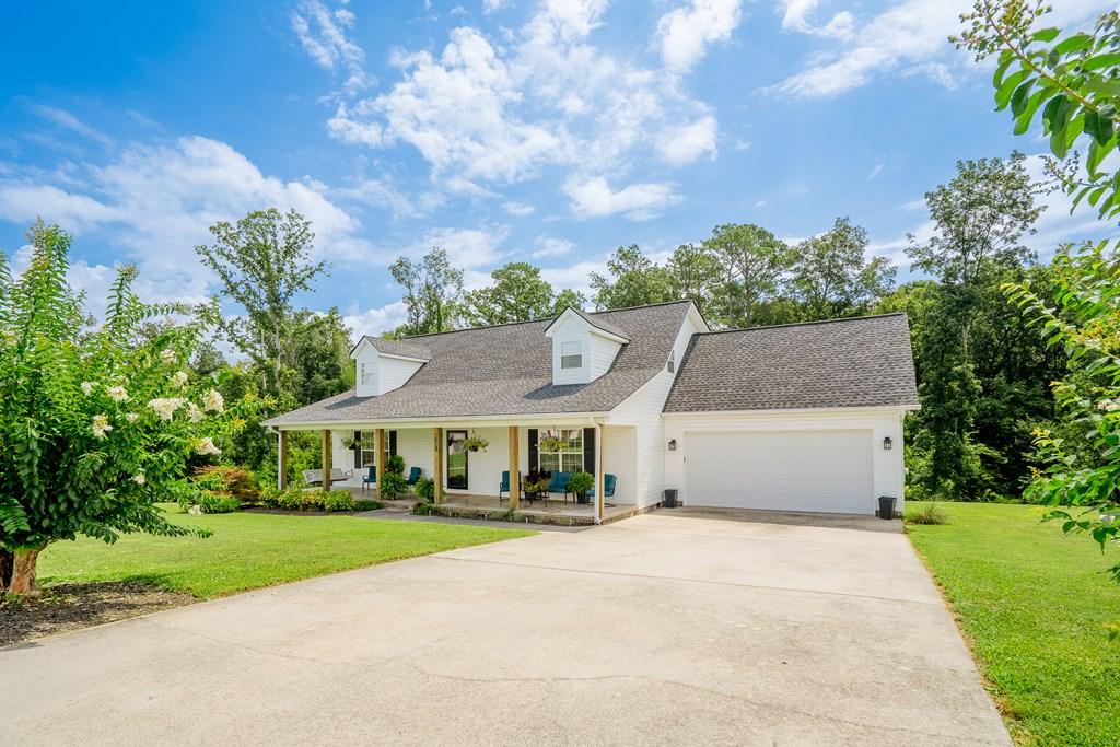 CHATSWORTH, Georgia, 30705, United States, 3 Bedrooms Bedrooms, ,3 BathroomsBathrooms,Residential,For Sale,1965219