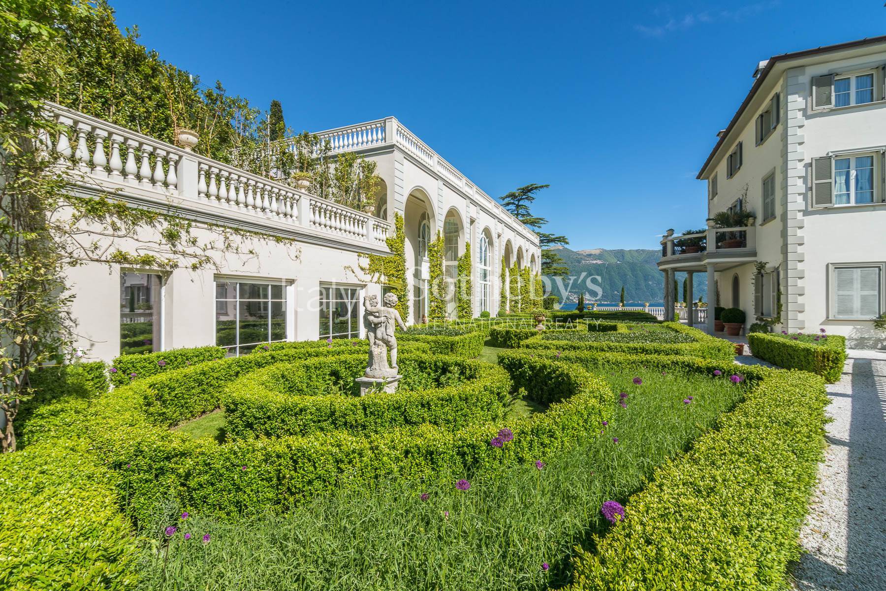  Gorgeous lakefront trophy estate - 物件實景