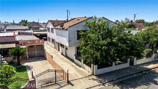 Huntington Park, California, 90255, United States, 8 Bedrooms Bedrooms, ,Residential,For Sale,1980710