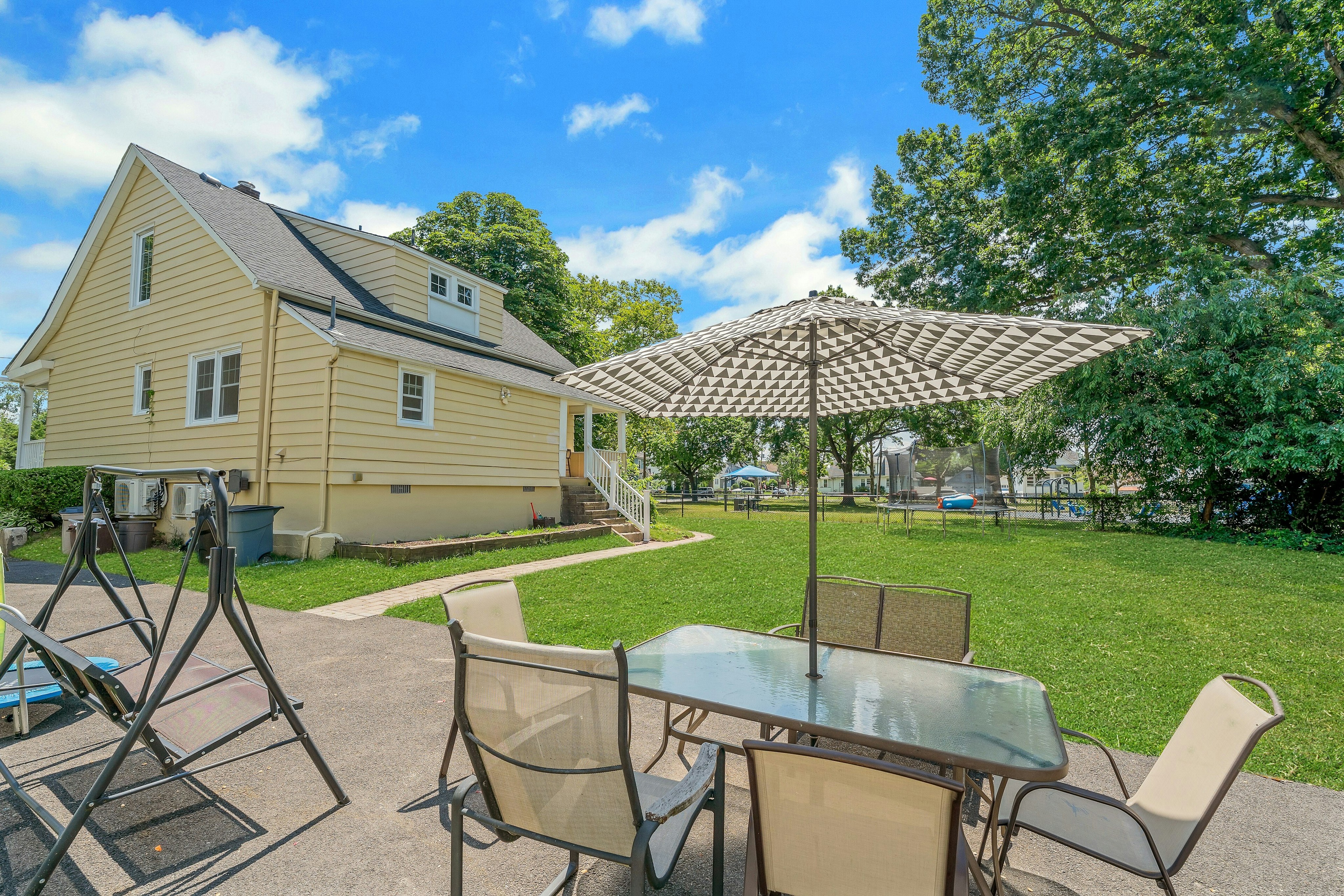 20 Florence Place, Elmwood Park, NJ 07407 - 物件實景