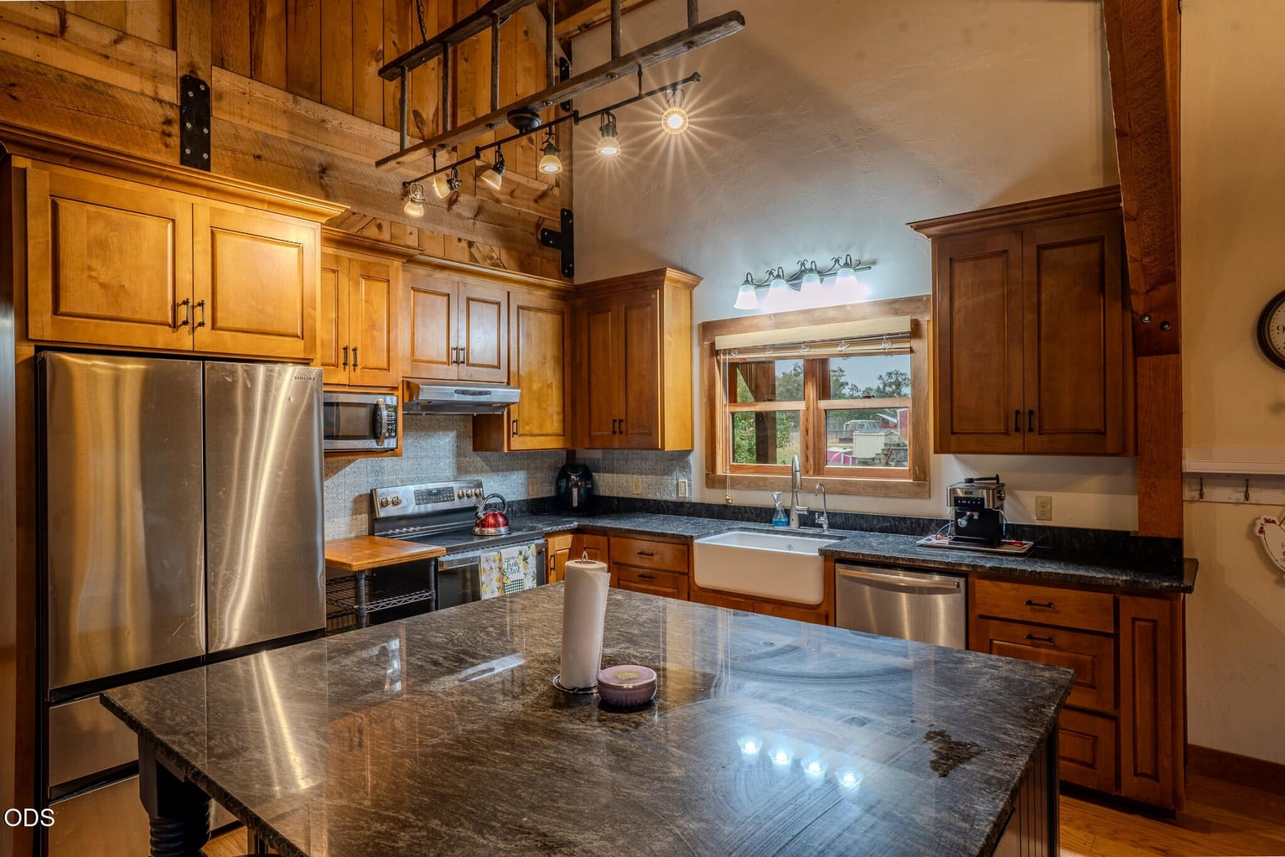  688 Worthington Road Eagle Point, OR 97524 - 物件實景