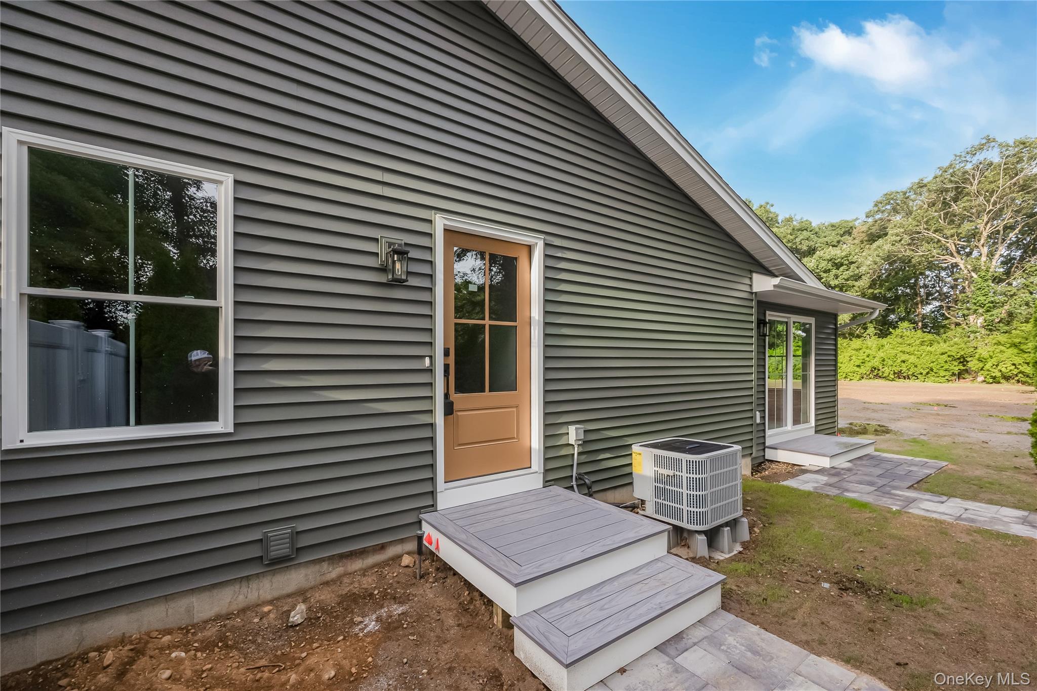 Miller Place, New York, 11764, United States, 4 Bedrooms Bedrooms, ,4 BathroomsBathrooms,Residential,For Sale,1902062