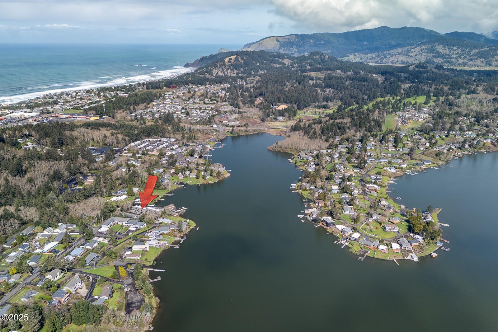 Lincoln City, Oregon, 97367, United States, 3 Bedrooms Bedrooms, ,2 BathroomsBathrooms,Residential,For Sale,1867179