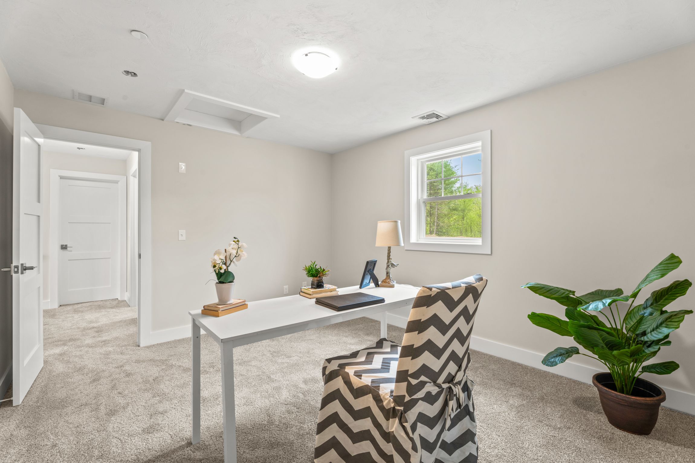  61 Driftwood Circle, Sandown, NH, 03873 - 物件實景
