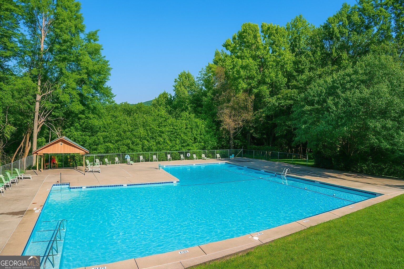 Ellijay, Georgia, 30536, United States, 4 Bedrooms Bedrooms, ,4 BathroomsBathrooms,Residential,For Sale,1888525