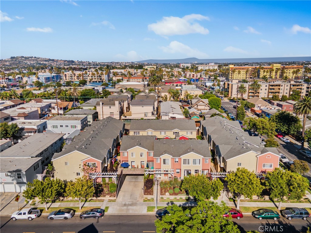 Long Beach, California, 90813, United States, 2 Bedrooms Bedrooms, ,2 BathroomsBathrooms,Residential,For Sale,1976501