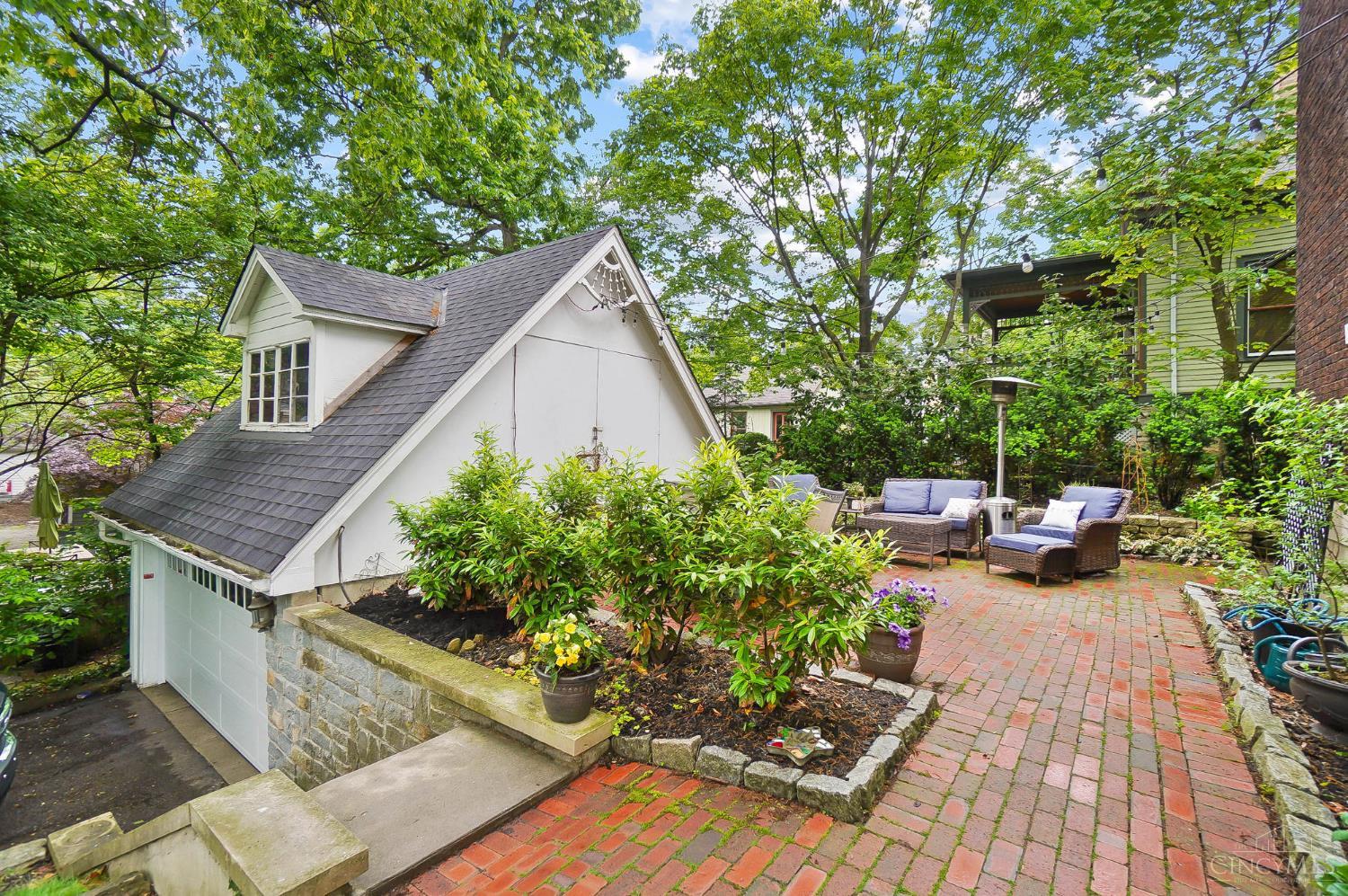 Cincinnati, Ohio, 45208, United States, 5 Bedrooms Bedrooms, ,5 BathroomsBathrooms,Residential,For Sale,1890144