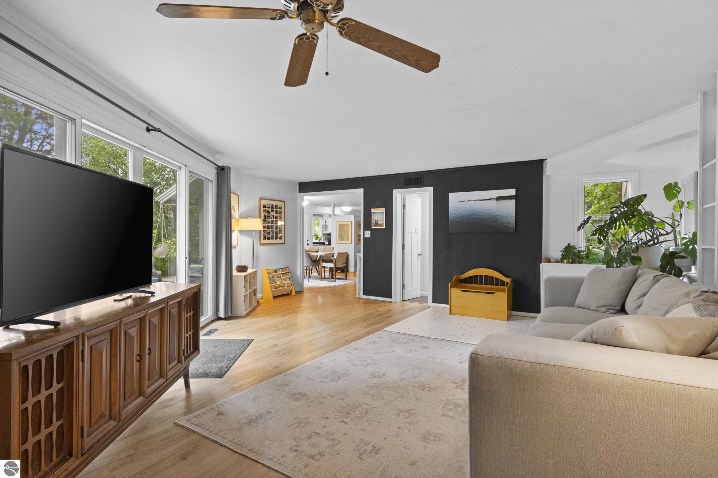 Traverse City, Michigan, 49684, United States, 2 Bedrooms Bedrooms, ,3 BathroomsBathrooms,Residential,For Sale,1915981