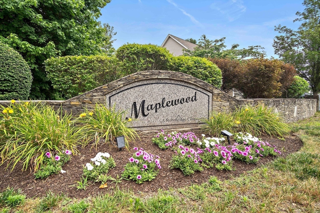 Rockland, Massachusetts, 02370, United States, 4 Bedrooms Bedrooms, ,3 BathroomsBathrooms,Residential,For Sale,1898711