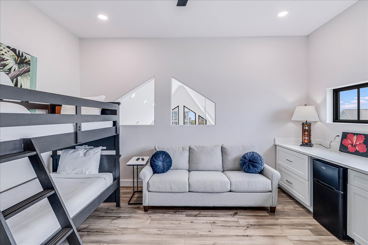 Port Aransas, Texas, 78373, United States, 3 Bedrooms Bedrooms, ,3 BathroomsBathrooms,Residential,For Sale,1979271