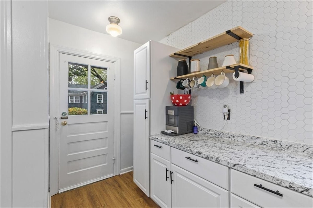 Amesbury, Massachusetts, 01913, United States, 4 Bedrooms Bedrooms, ,2 BathroomsBathrooms,Residential,For Sale,2014083