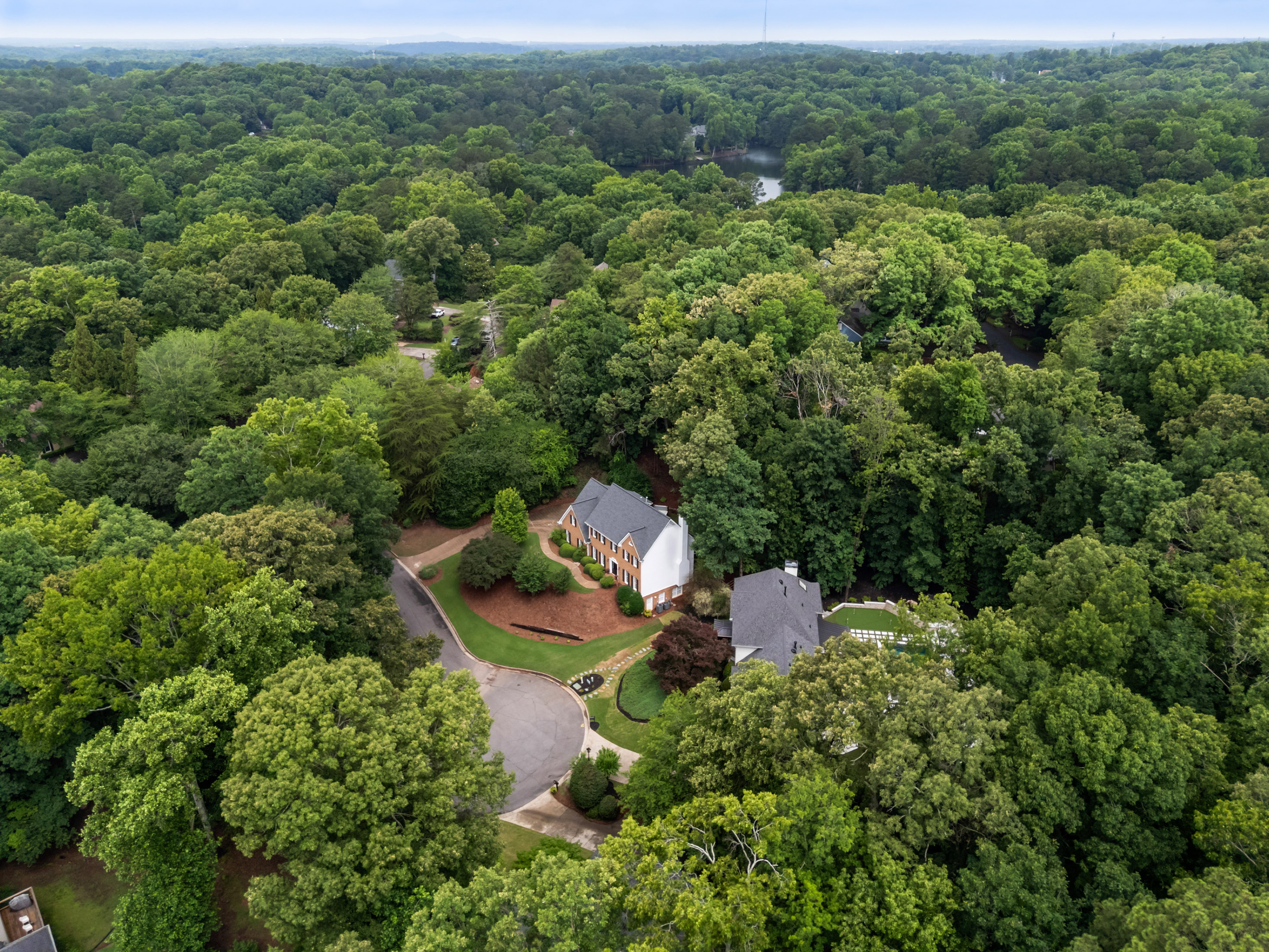  Beautifully Updated Brick Home on Quiet Cul-de-sac in Desirable Horseshoe Bend - 物件實景