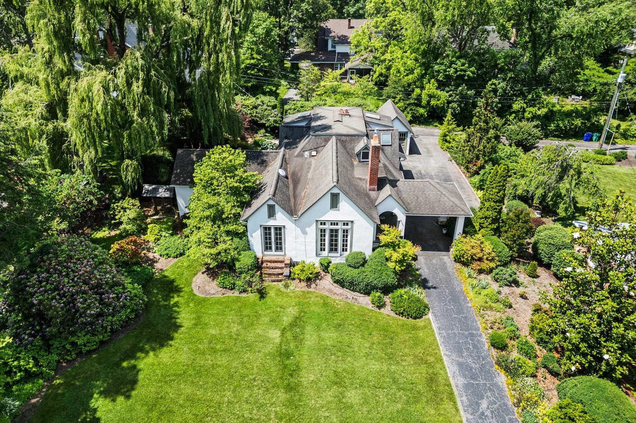 Blacksburg, Virginia, 24060, United States, 3 Bedrooms Bedrooms, ,3 BathroomsBathrooms,Residential,For Sale,1986553