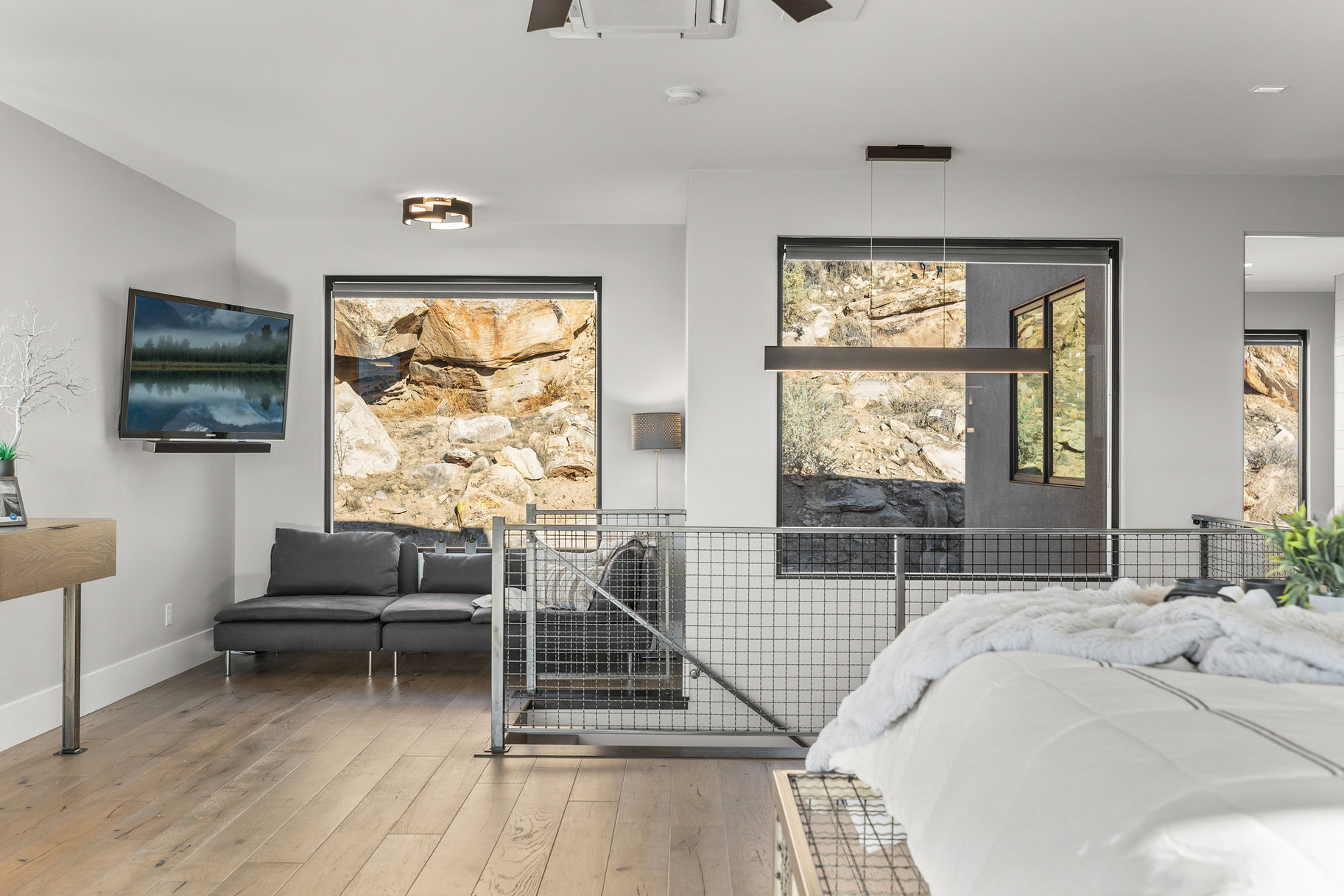  Modern Masterpiece With Breathtaking Mountain Views - 物件實景