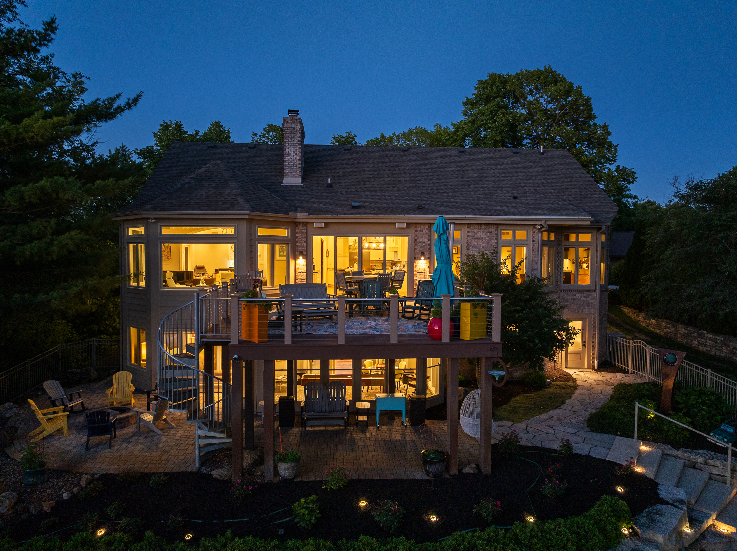  The Pinnacle of Luxury Living: 2.3-Acre Private Tichigan Lake Estate - 物件實景