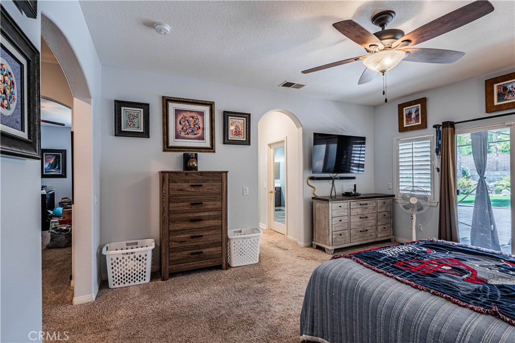 LAKE ELSINORE, California, 92530, United States, 5 Bedrooms Bedrooms, ,3 BathroomsBathrooms,Residential,For Sale,1828180