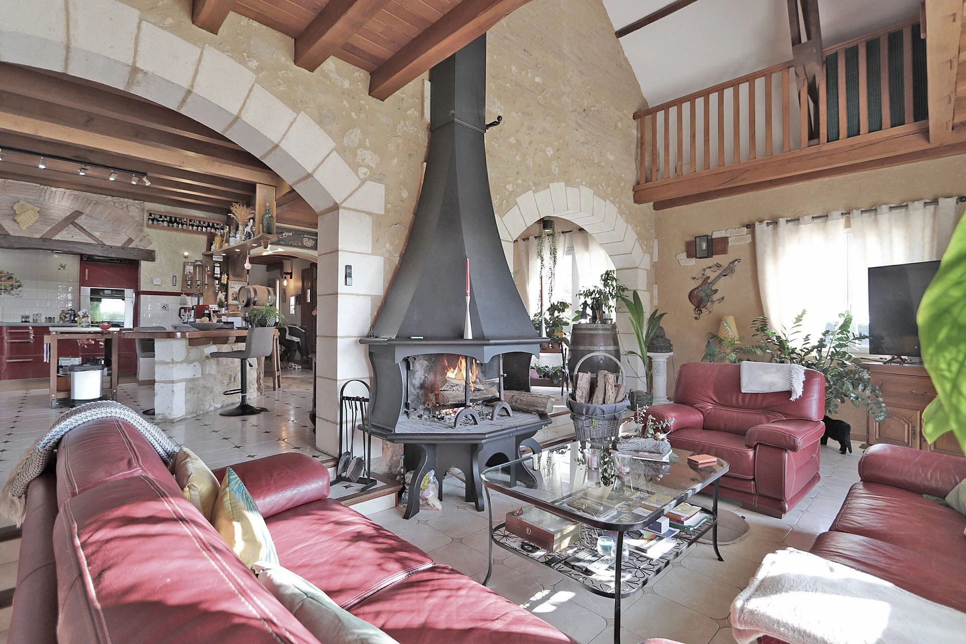 Bergerac, New Aquitaine, 24100, FR, 4 Bedrooms Bedrooms, ,3 BathroomsBathrooms,Residential,For Sale,1995573