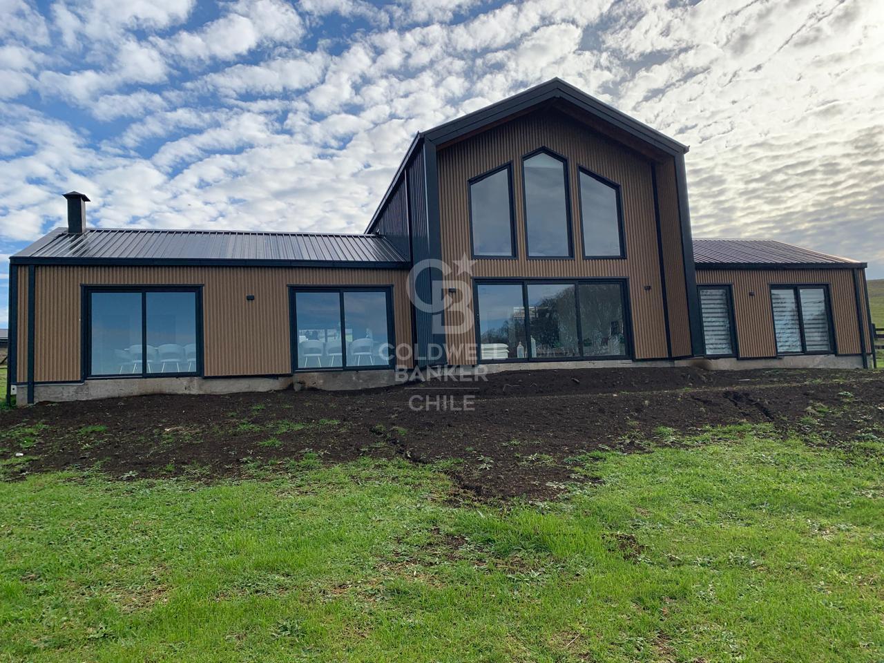 Llanquihue, Chile, 4 Bedrooms Bedrooms, ,4 BathroomsBathrooms,Residential,For Sale,1949098