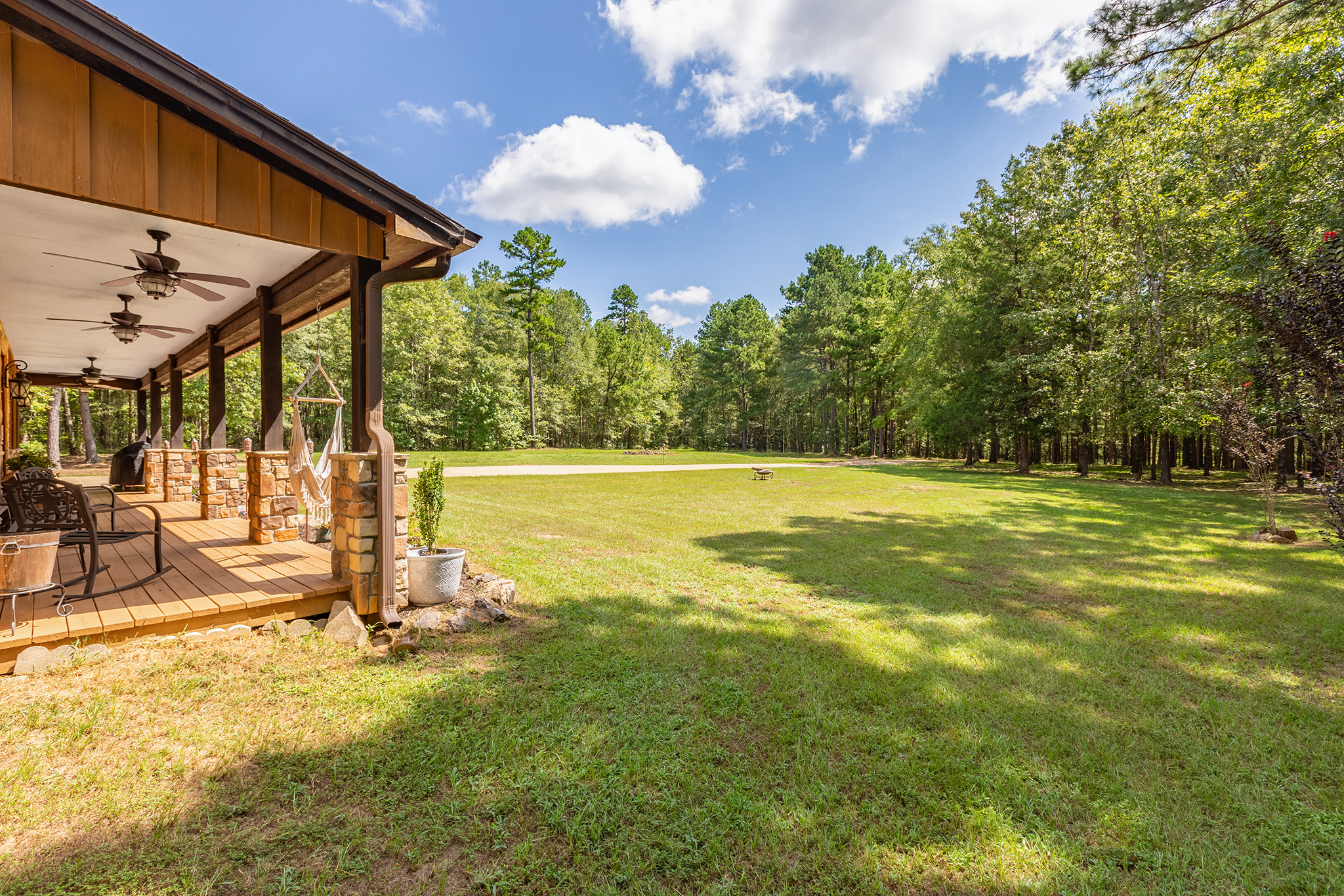Bronson, Texas, 75930, United States, 5 Bedrooms Bedrooms, ,4 BathroomsBathrooms,Residential,For Sale,1944526