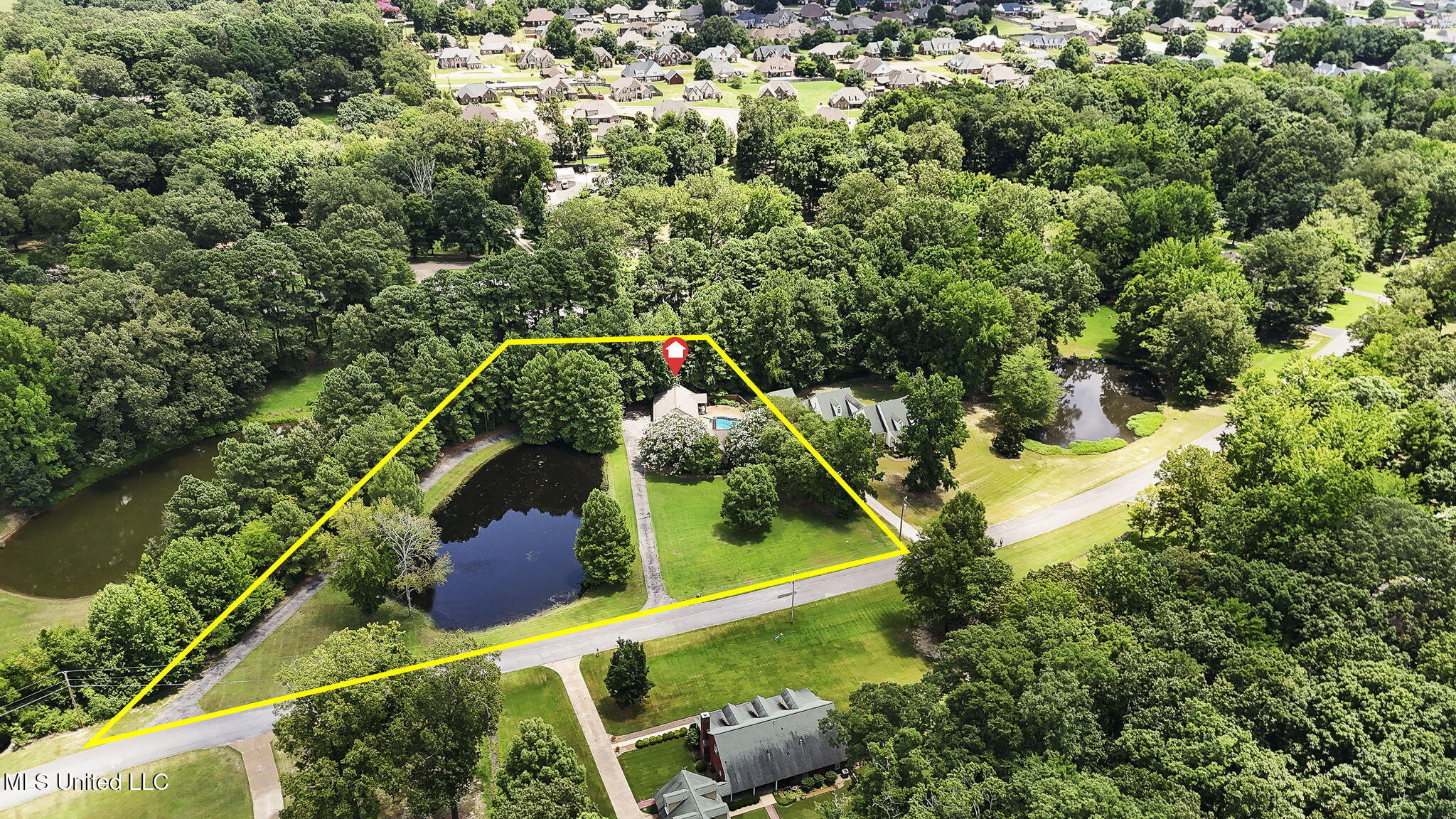 Olive Branch, Mississippi, 38654, United States, 5 Bedrooms Bedrooms, ,3 BathroomsBathrooms,Residential,For Sale,1898355