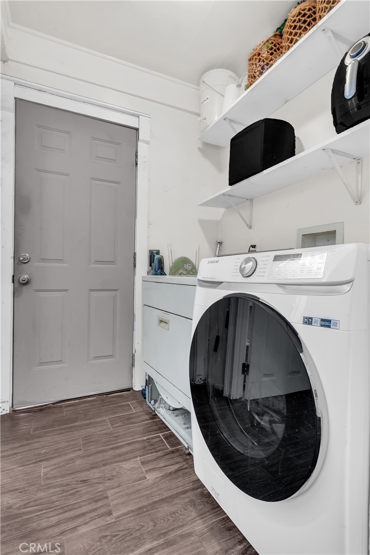 Pomona, California, 91767, United States, 2 Bedrooms Bedrooms, ,2 BathroomsBathrooms,Residential,For Sale,1927758