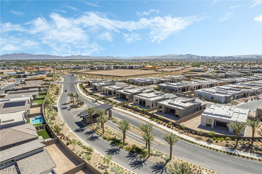 Las Vegas, Nevada, 89135, United States, 4 Bedrooms Bedrooms, ,5 BathroomsBathrooms,Residential,For Sale,1974959