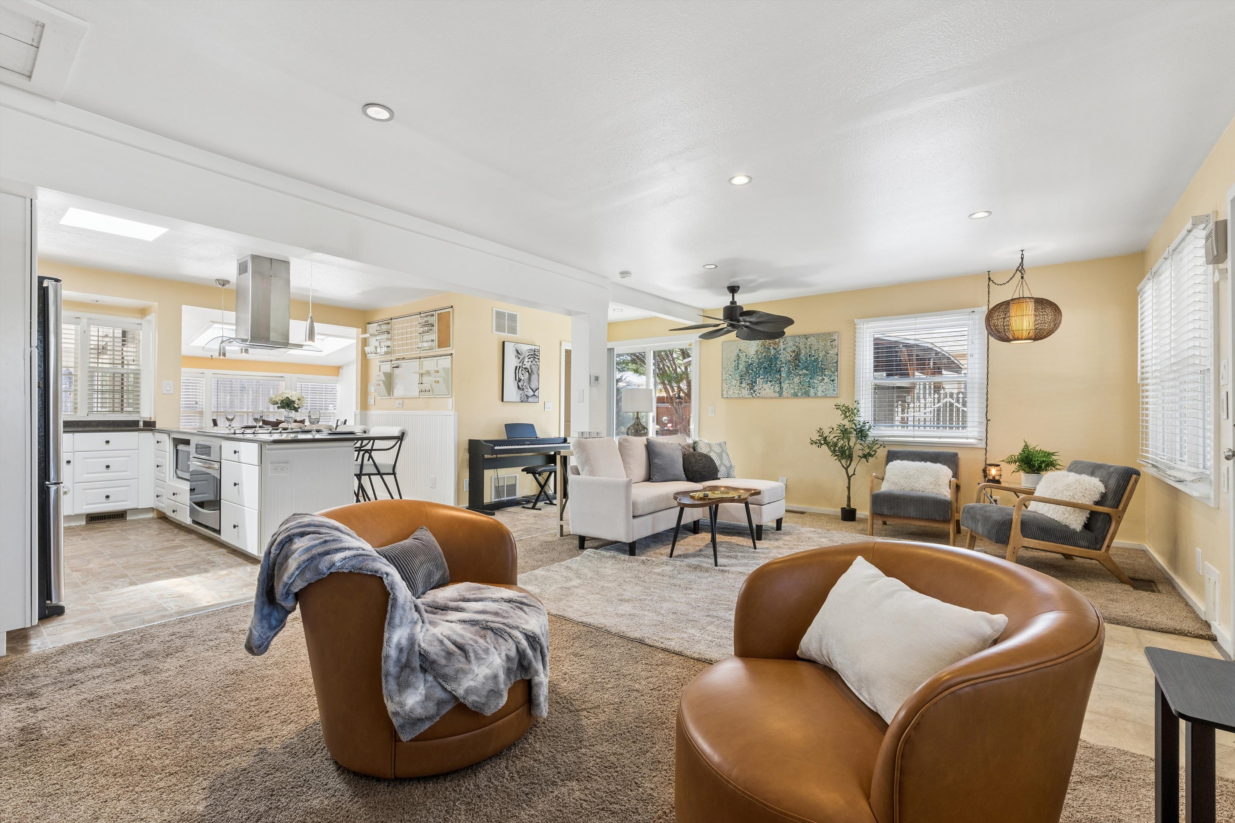  Multigenerational Living At Its Finest - 物件實景