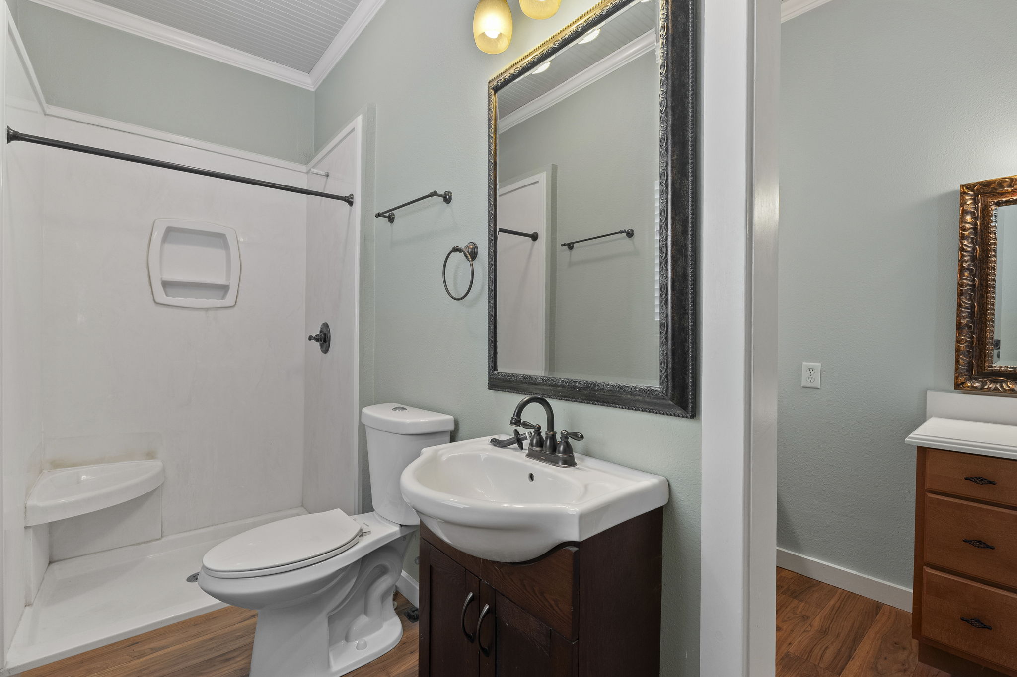  501 West Creek Street, Fredericksburg, TX 78624 - 物件實景