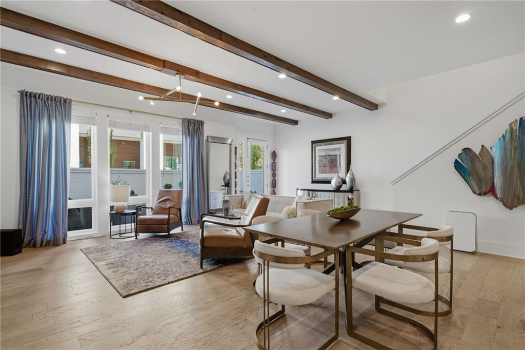 Alpharetta, Georgia, 30005, United States, 3 Bedrooms Bedrooms, ,4 BathroomsBathrooms,Residential,For Sale,1975008