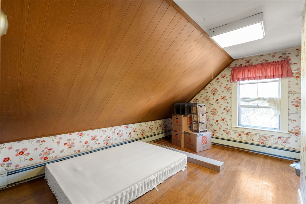 Newton, Massachusetts, 02458, United States, 8 Bedrooms Bedrooms, ,2 BathroomsBathrooms,Residential,For Sale,1940417