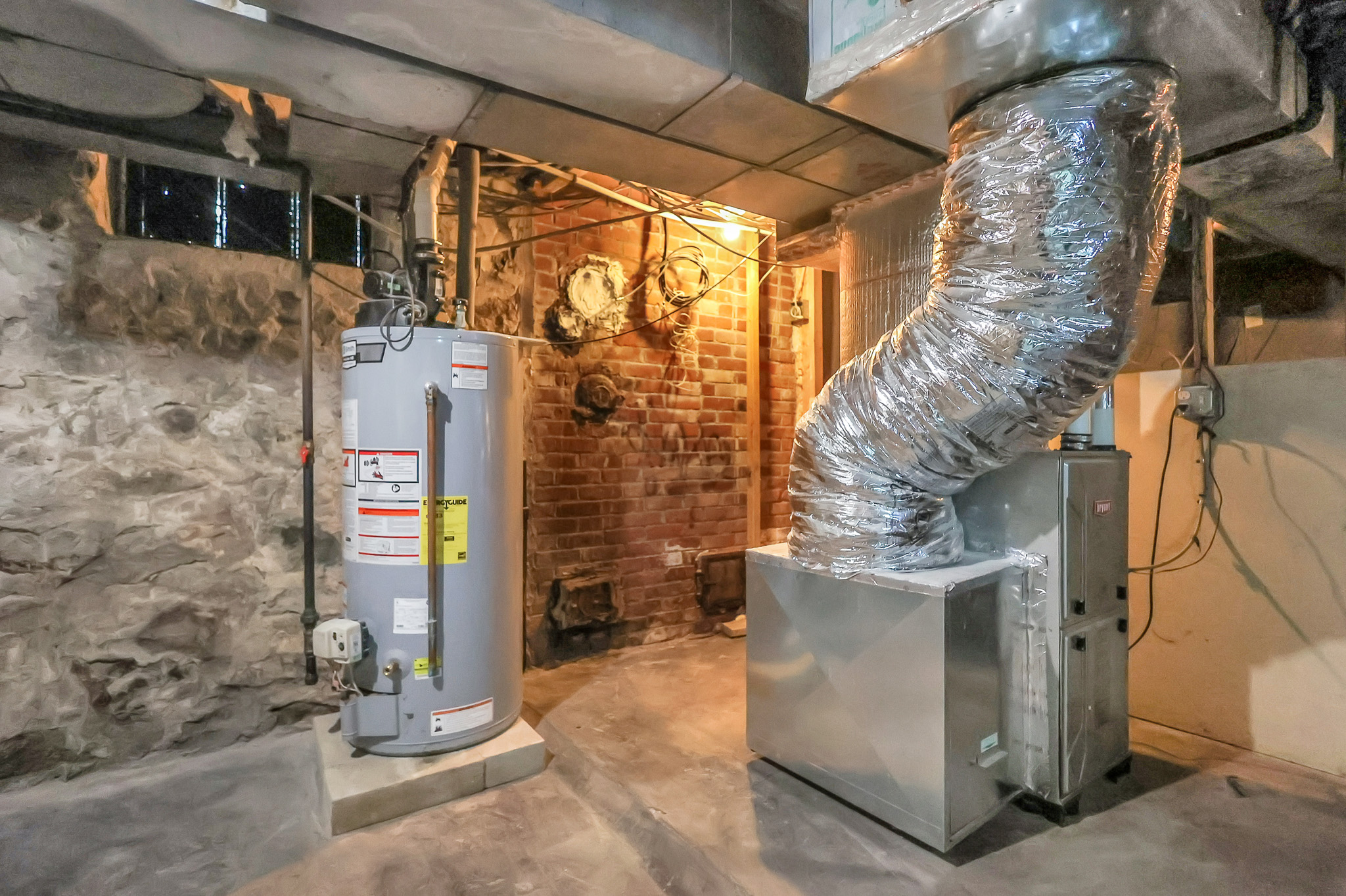 Lawrence, Massachusetts, 01841, United States, 3 Bedrooms Bedrooms, ,2 BathroomsBathrooms,Residential,For Sale,2005790