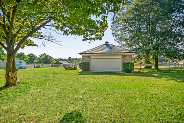 Wetumpka, Alabama, 36092, United States, 4 Bedrooms Bedrooms, ,5 BathroomsBathrooms,Residential,For Sale,1977462