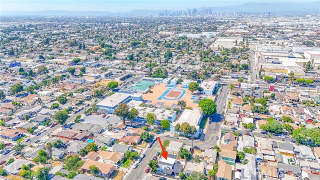 Los Angeles, California, 90001, United States, 4 Bedrooms Bedrooms, ,Residential,For Sale,1928071