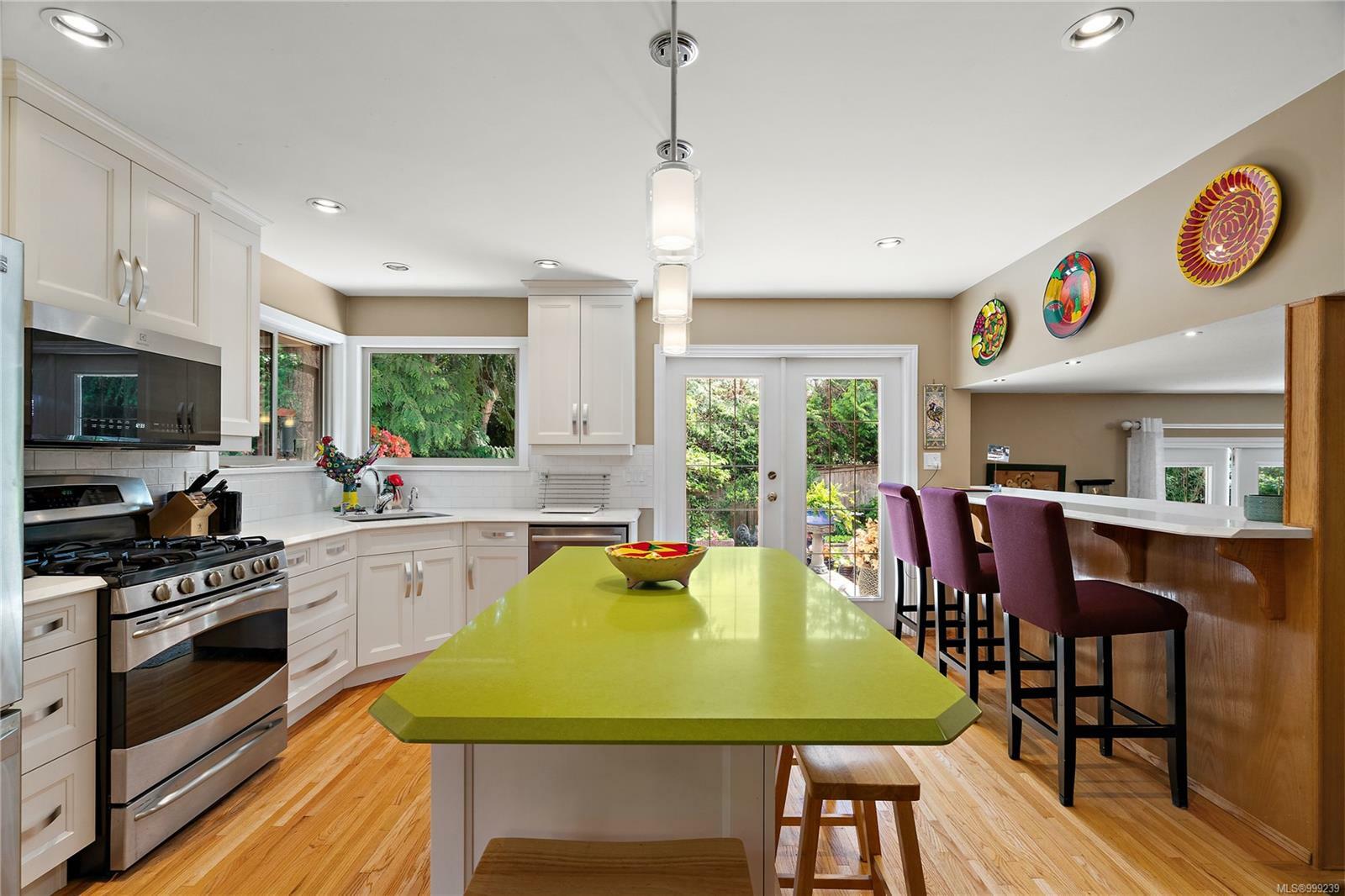 NANAIMO, British Columbia, V9V 1E9, CA, 3 Bedrooms Bedrooms, ,Residential,For Sale,1874678