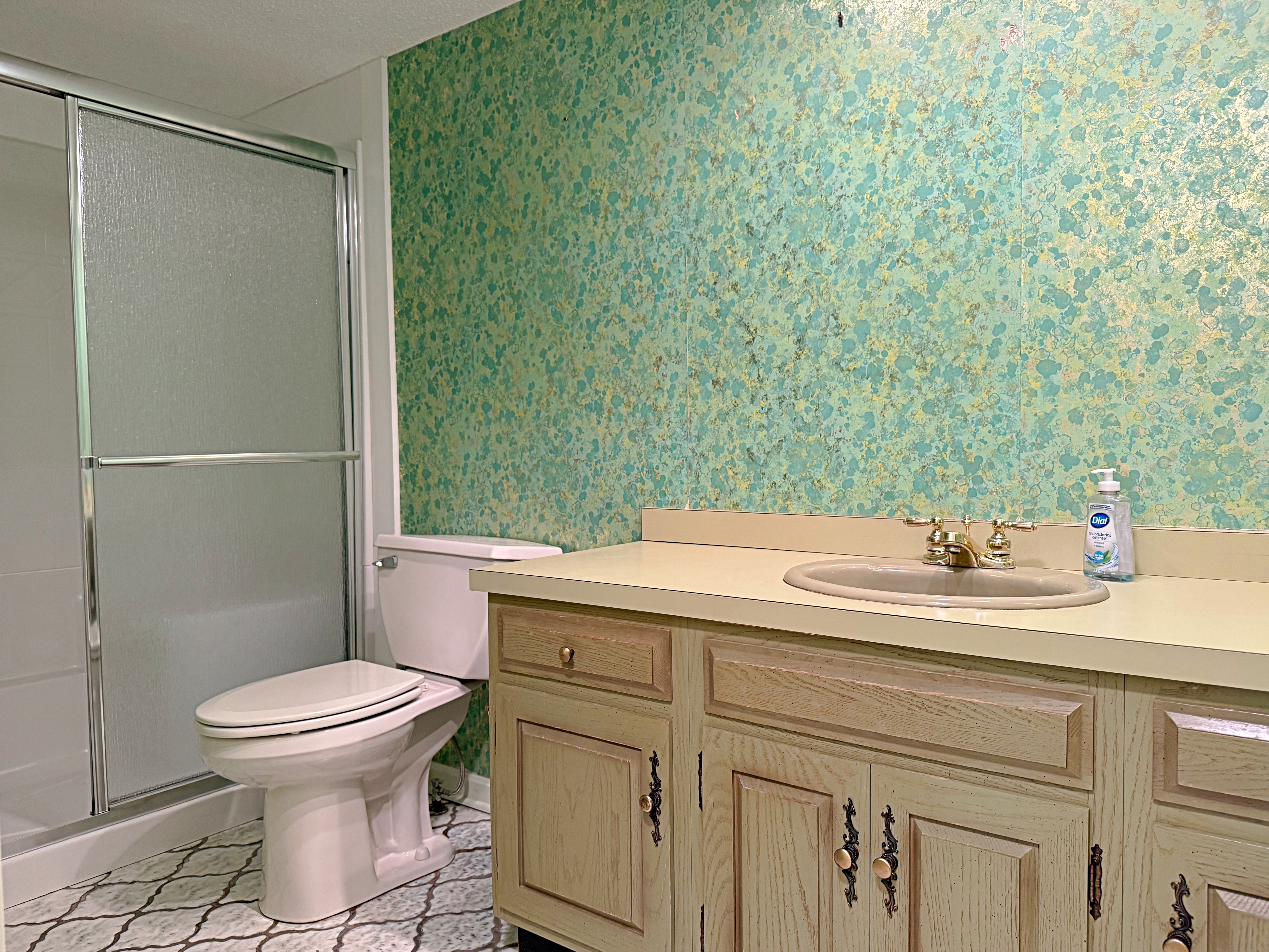 Loogootee, Indiana, 47553, United States, 3 Bedrooms Bedrooms, ,4 BathroomsBathrooms,Residential,For Sale,2002453