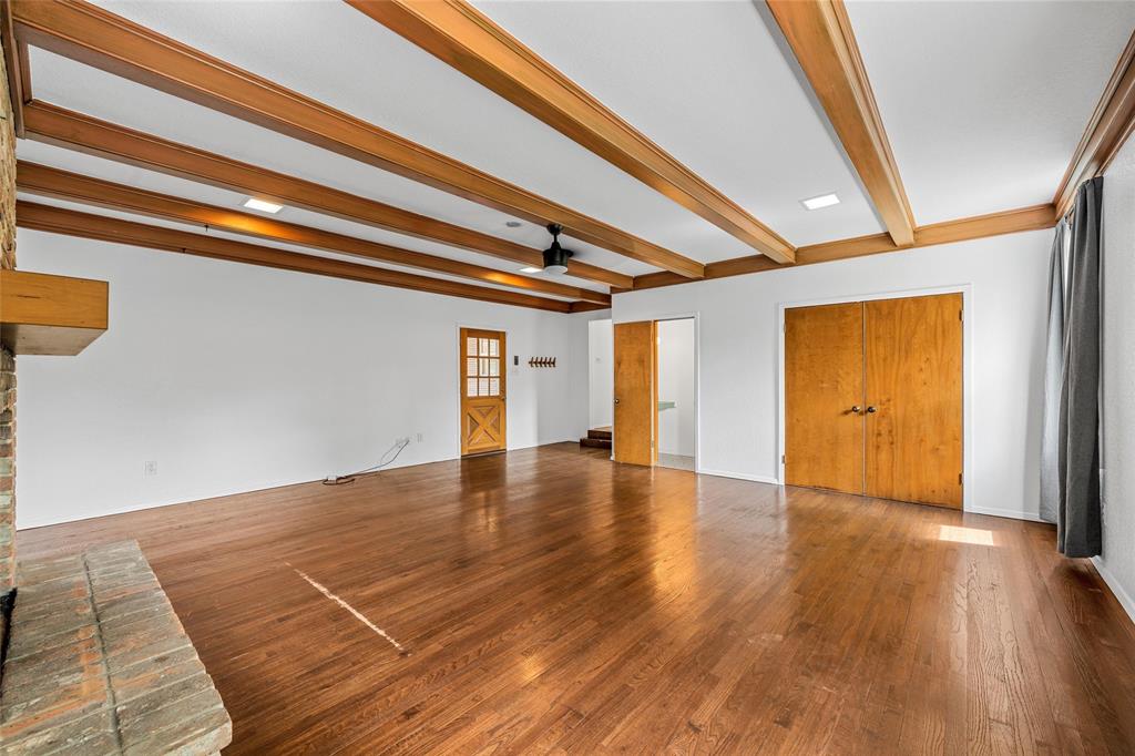 Waco, Texas, 76710, United States, 5 Bedrooms Bedrooms, ,4 BathroomsBathrooms,Residential,For Sale,1806319
