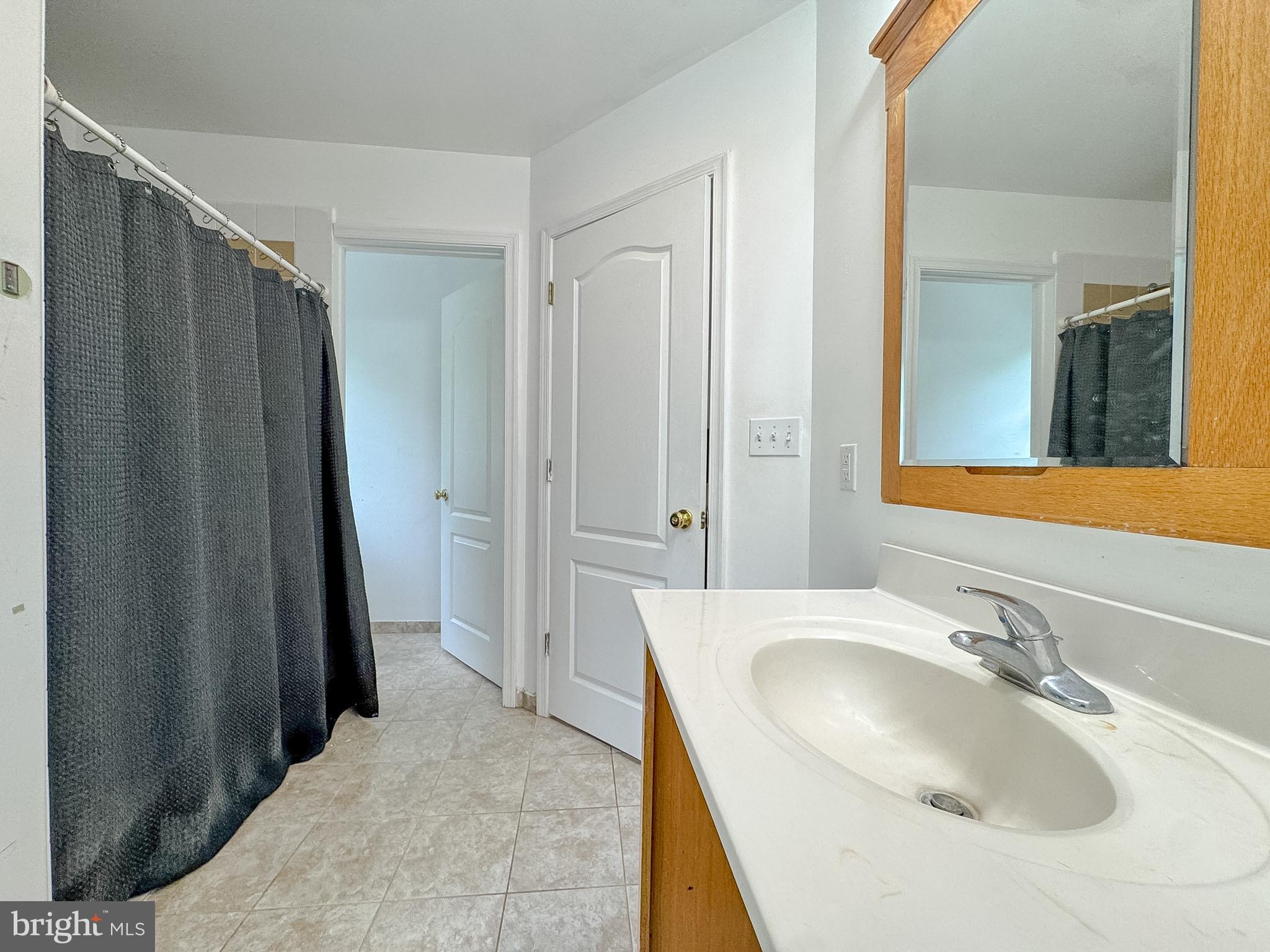 Fredericksburg, Virginia, 22408, United States, 5 Bedrooms Bedrooms, ,4 BathroomsBathrooms,Residential,For Sale,2043363