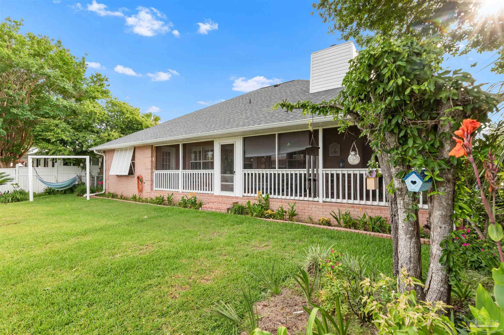 Gulf Breeze, Florida, 32563, United States, 4 Bedrooms Bedrooms, ,4 BathroomsBathrooms,Residential,For Sale,1847314