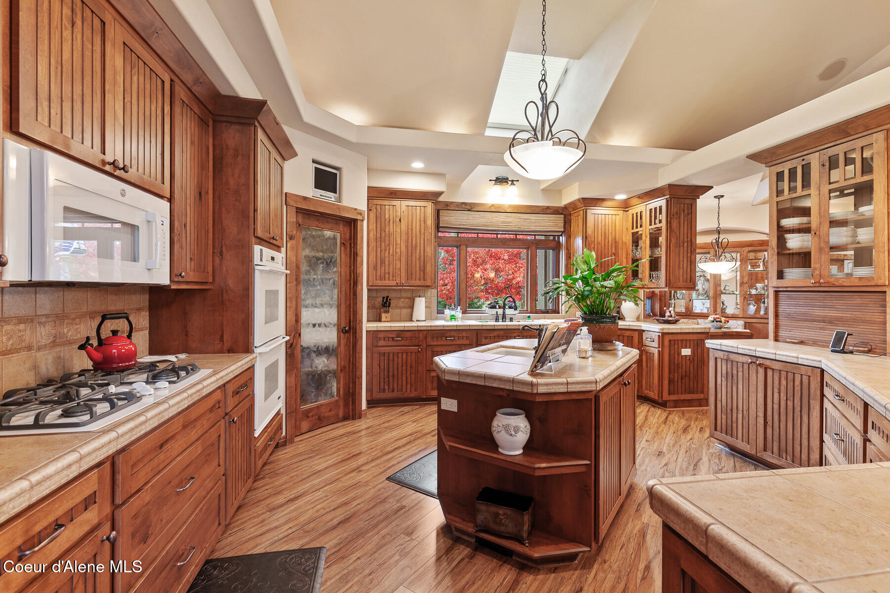 Hayden, Idaho, 83835, United States, 5 Bedrooms Bedrooms, ,4 BathroomsBathrooms,Residential,For Sale,1989952