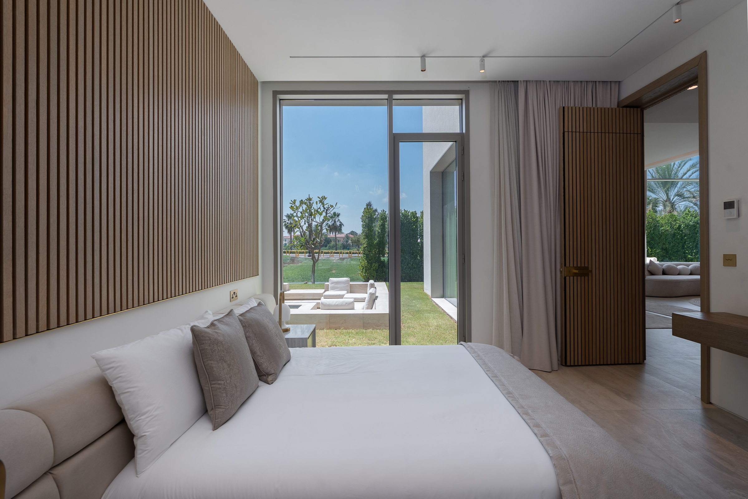  Ready-to-Move Lakefront Villa in Jumeirah Islands - 物件實景