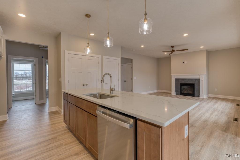 Baldwinsville, New York, 13027, United States, 4 Bedrooms Bedrooms, ,3 BathroomsBathrooms,Residential,For Sale,1686652