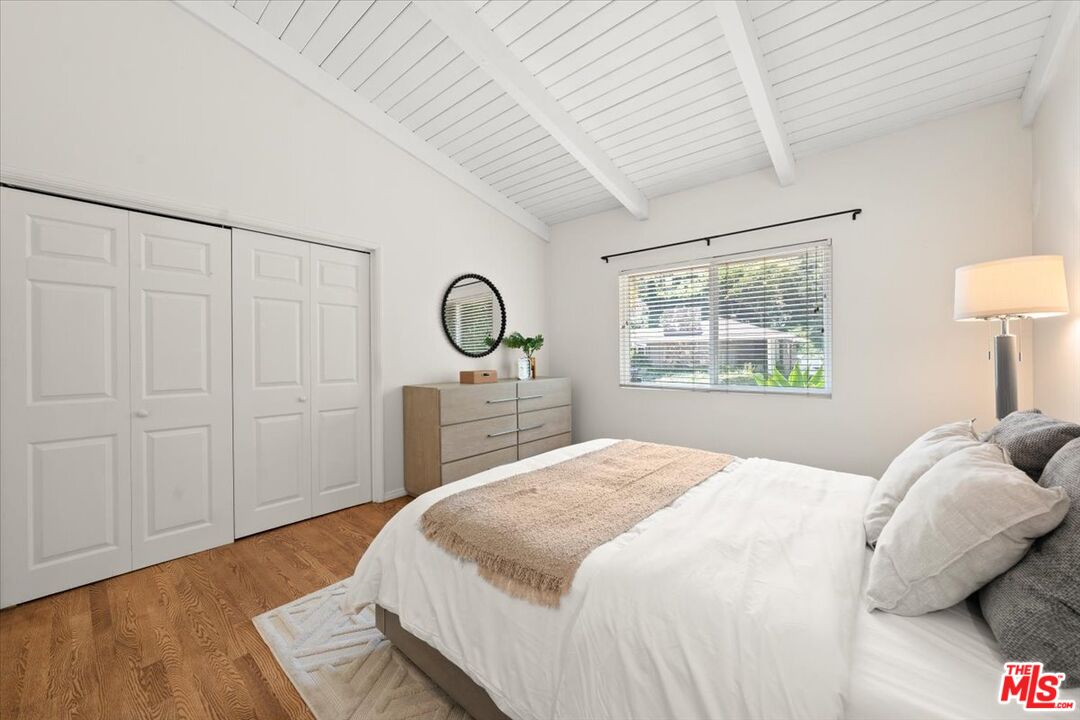 Los Angeles, California, 90049, United States, 3 Bedrooms Bedrooms, ,3 BathroomsBathrooms,Residential,For Sale,1908650