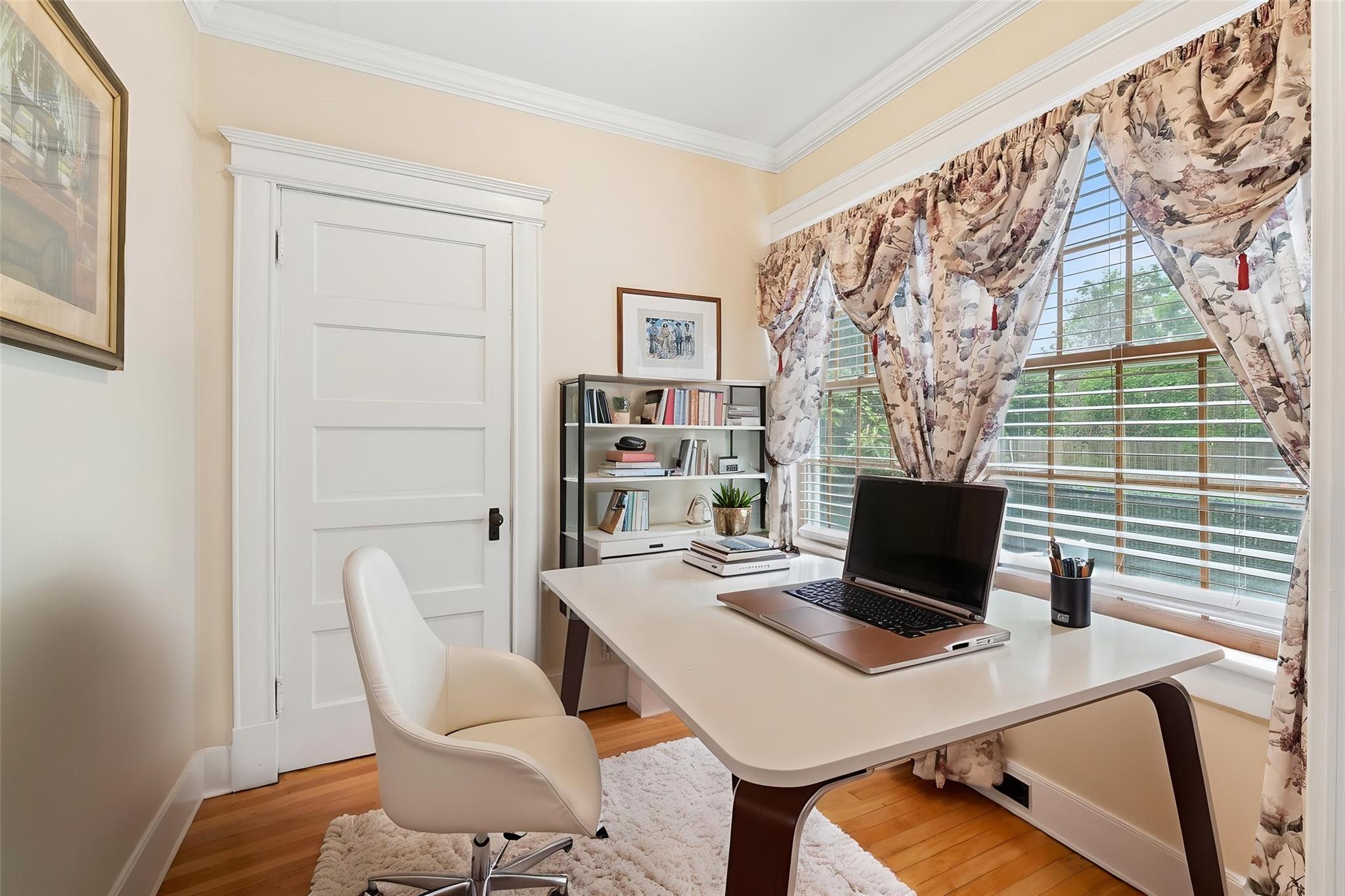 Bay Shore, New York, 11706, United States, 4 Bedrooms Bedrooms, ,3 BathroomsBathrooms,Residential,For Sale,1836669