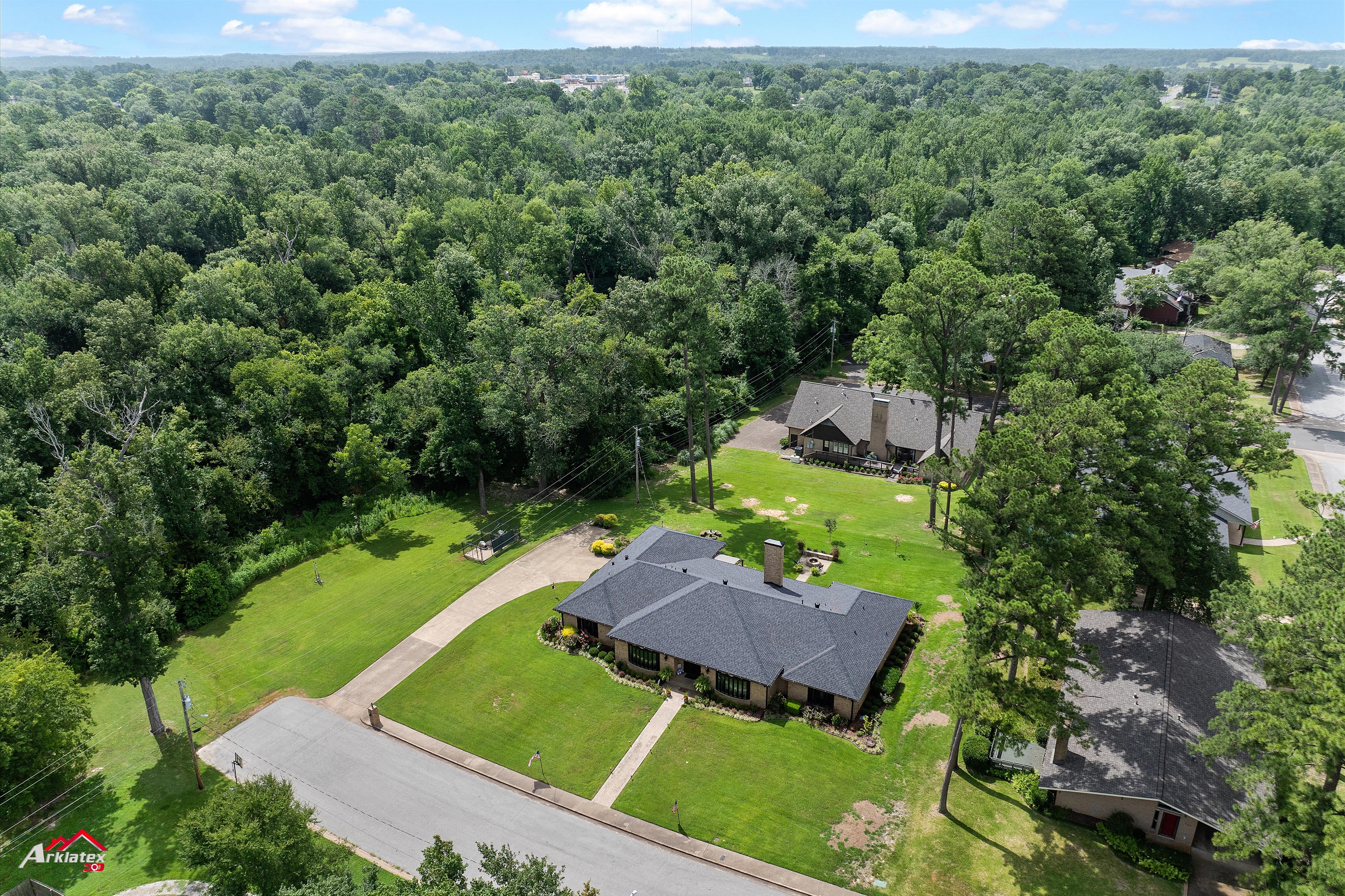 Henderson, Texas, 75654, United States, 3 Bedrooms Bedrooms, ,4 BathroomsBathrooms,Residential,For Sale,1975189